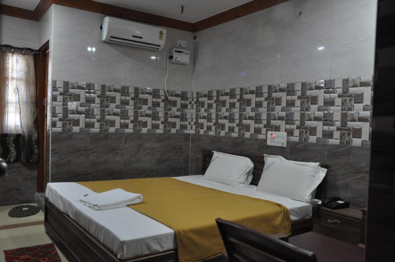 Dharmapuri C M Hotel المظهر الخارجي الصورة